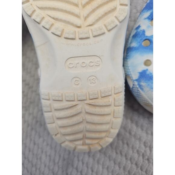 Crocs Shoes Child Size 13 Cloud Print Slip On Casual Outdoor - Picture 7 of 9